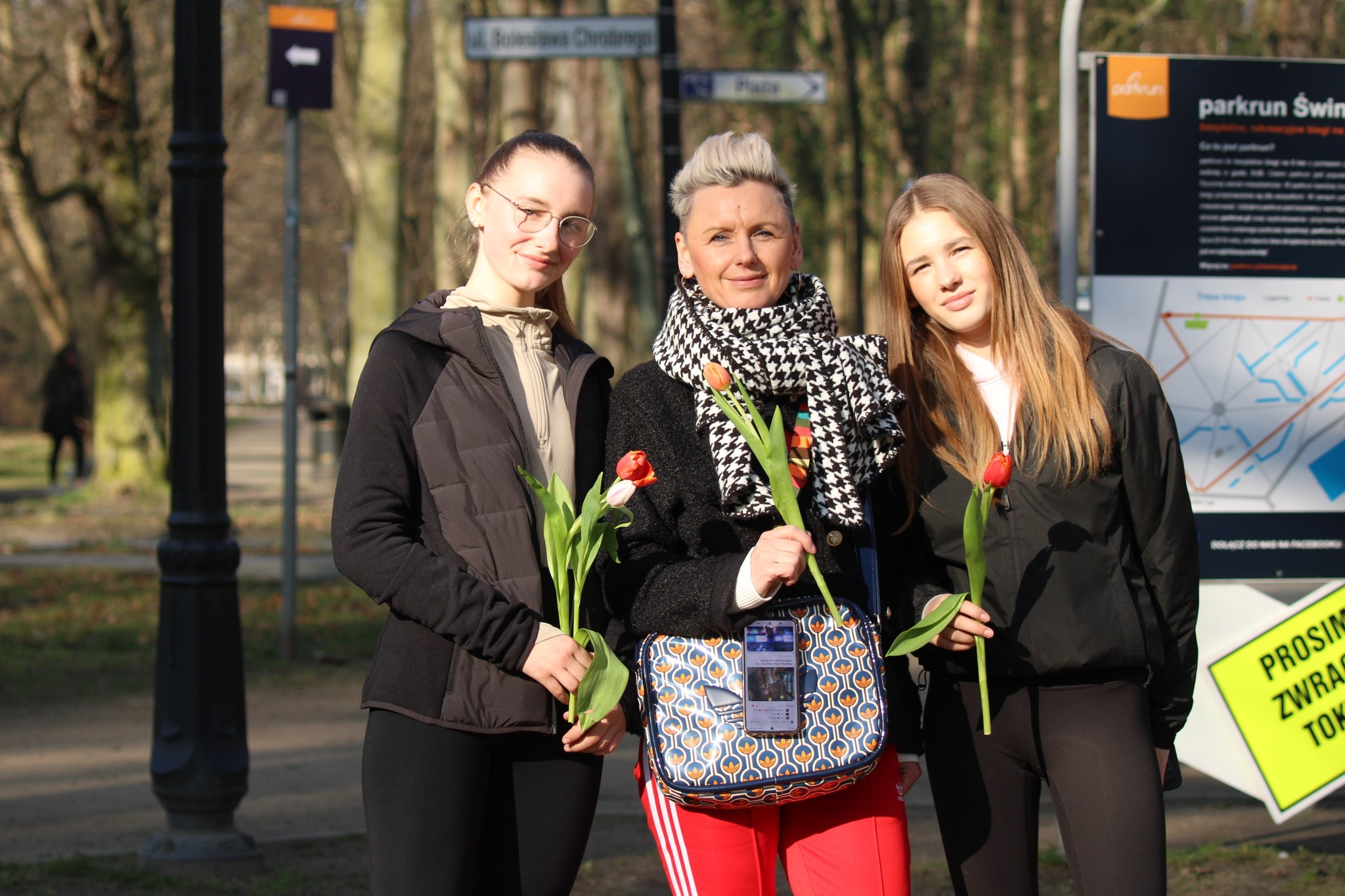 8 marca, w Dzień Kobiet, szczególnie gorąco zapraszaliśmy panie do biegania i spacerowania w sobotnim parkrun
