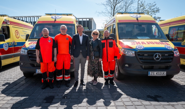 nowa karetka w służbie mieszkańcom w Świnoujściu