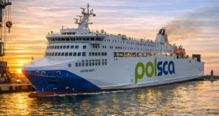 Prom Jantar Unity w porcie Świnoujście